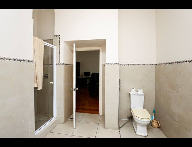 350M² BUILDING FOR SALE IN ESSENWOOD